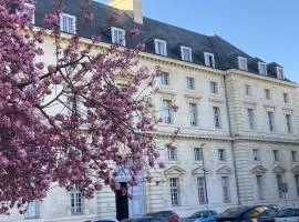 Appartement Design Centre Résidence Historique avec Parking