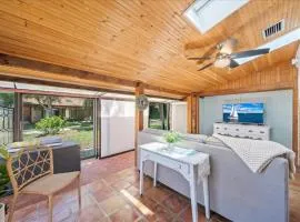 Quiet Secluded Townhouse Just Steps To The Beach!