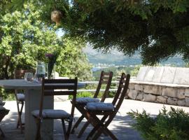 Solar Hill Home, Hotel in Žrnovo