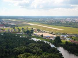 Hotel O Rayyan Soffea Managed by Oravel, hotel cerca de Aeropuerto de Sultán Ismail Petra - KBR, Kampong Gong Tengah