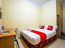 OYO 1720 A2b Residence