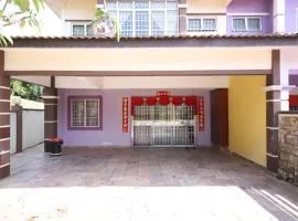 OYO Homes 90575 CK Bahau Homestay