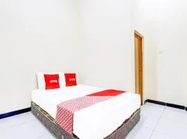 OYO 94124 Ekslusive Double'n