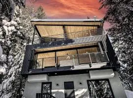 RAVN HAÜS - Oregon's Premier Alpine Retreat