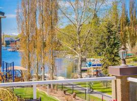 Calgary Lake House B&B, beach hotel in Calgary