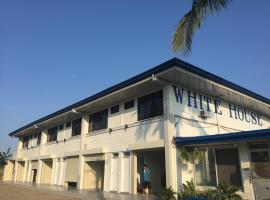 White House Hotel, Hotel in Cabanatuan