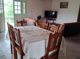 Enjoy House T3 Haut de Villa, hotell sihtkohas Saint-Joseph