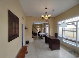 Arwana Inn, ξενοδοχείο πέντε αστέρων σε Μπαντάρ Λαμπούνγκ