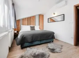No 28 Rooms & Apartments