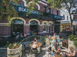 Six Degrees Boutique Hotel, hotel v destinaci Albany