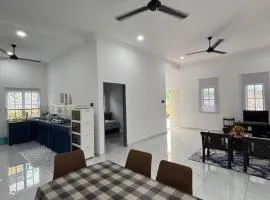 D'Laman Homestay