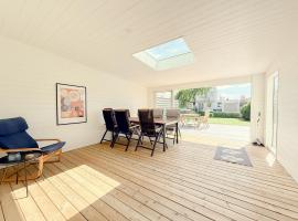 Townhouse close to Beach & City Center, hotel v destinaci Falkenberg