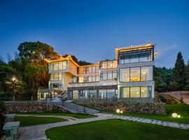 Serenity Valley - Zhangjiajie National Forest Park, ubytování v soukromí v destinaci Čang-ťia-ťie