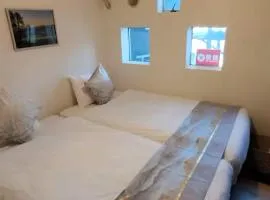 Higashi-Shinjuku 1001