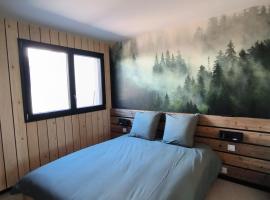 Gîte chez Julia cosy en bois avec son jardin, hotel i Azerailles