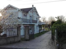 Guesthouse il Ciliegio, hotel v destinaci Sorbo Serpico