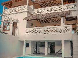 The Queen House, Hotel in Shela
