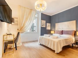 Luxury&Charme Historical Center 2, Hotel in Genua