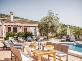 Cortijo Cantares by Rosas Cantares