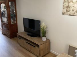 Le paisible F2 à 300 m du centre ville, ξενοδοχείο σε LʼHay-les-Roses