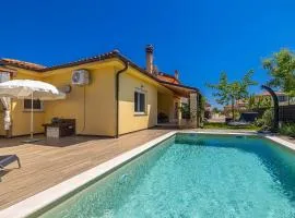Holiday house AMARILLA with private pool