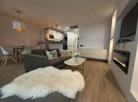 VILLAS COSETTE Apartamento TAMABE / Fabuloso apartartamento moderno, con wifi a tan solo 100m de la playa en Platja d'Aro - ES-209-89