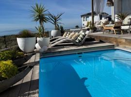 105 On Beach, Whale Room