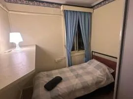 Single Room in Peaceful House with Garden - KV1