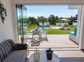 Sani Beverly Hills Luxury Villas, chalupa v destinaci Sani Beach