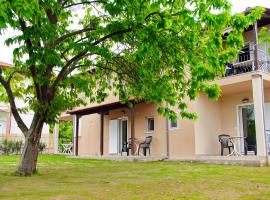 Kalouda Rooms, viešbutis mieste Paralija Skotinis