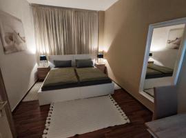 City Apartment I 75qm I Kostenloser Parkplatz I Nähe Staatstheater I WLAN, hotel a Cottbus