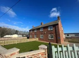 North Cottage 1