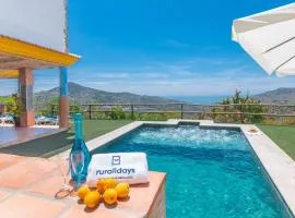 Cortijo La Encina Sayalonga by Ruralidays