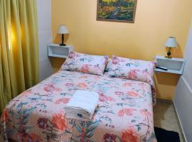 Excelente Departamento en Centro de Neuqu&eacute;n، فندق يسمح بالحيوانات الأليفة في نيوكين