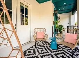 Private Suite in Historic Austin B&B 103 - Sleeps 4