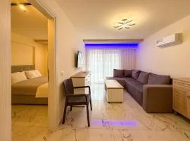 Blue Star Suites by SDR