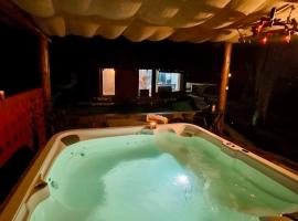 Chalé com Jacuzzi em Morretes, hotel v destinaci Morretes