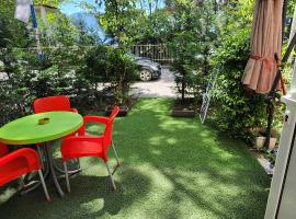 Sunny Beach Loft, hotel em Golem