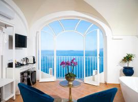 Villa Santa Chiara Positano Suites, hotel with hot tubs in Positano