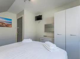 Golden Coast Leisure Park - Ocean Tide Villa H