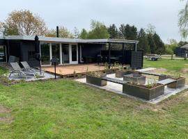 Cottage 400m from sea - Fantastic nature, hotel v destinaci Ørsted