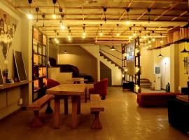 Rahgir Tales Hostel - Taj View 800m from Taj Mahal, acomoda&ccedil;&atilde;o em Agra