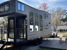 Timberwolf in the Park, campsite in Pensacola