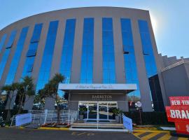 Apartamento Parque do Peão Condomínio BarretosPark, hotel i Barretos