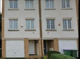 Enbrook Valley House - 3 Bedrooms Folkestone