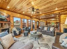 Jericho Way- luxe retreat indoor pool theater room