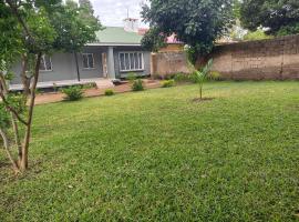 Avery's Perch - Nottie Broad, ubytov&aacute;n&iacute; s možnost&iacute; vlastn&iacute;ho stravov&aacute;n&iacute; v destinaci Livingstone