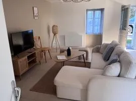 Maison familiale neuve, plage à 3min, jardin