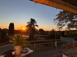 Apartment Café Canapé, sonniger Balkon zwischen Ravensburg & Bodensee - barrierefreier Zugang