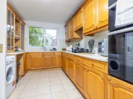 Newly refurbed, 5BR, Sleeps 12